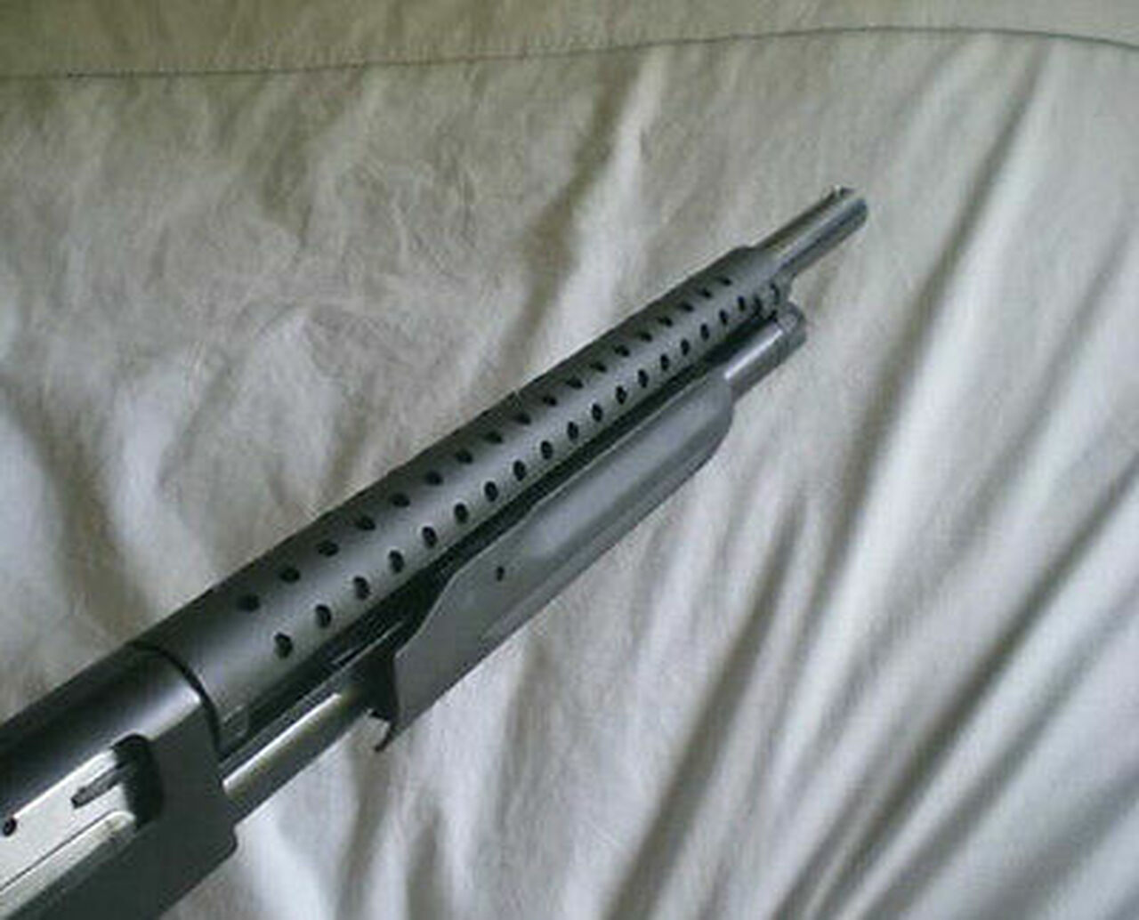 14__46577.1558421013.jpg Heat Shield to fit Mossberg 500/ 590/ 835 12 Tactical Shotgun Barrel NEW! - Image 1