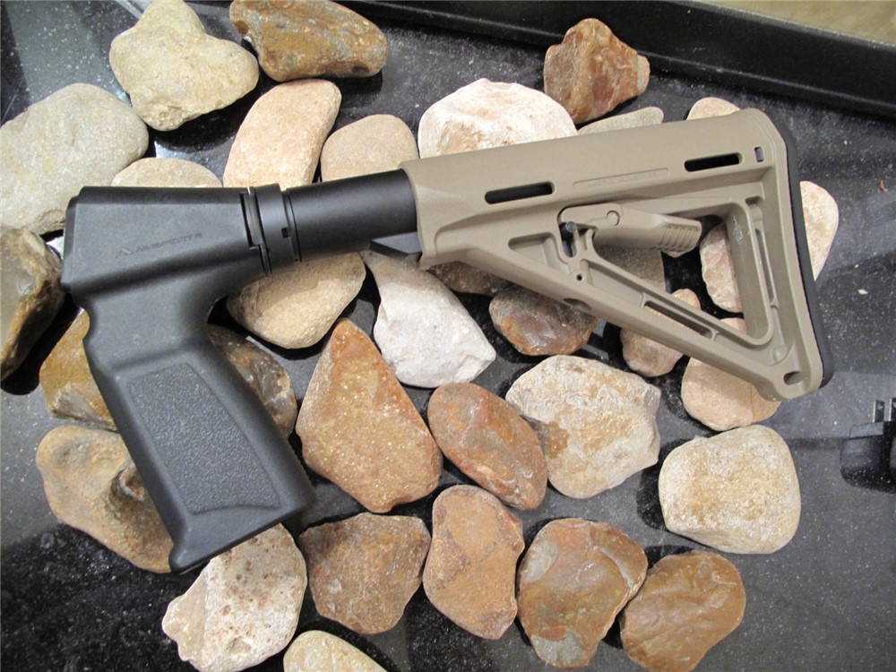 pix568018655.jpg Magpul Remington 870 Pistol Grip Magpul Stock MILSPEC Black 6 Position FDE - Image 1
