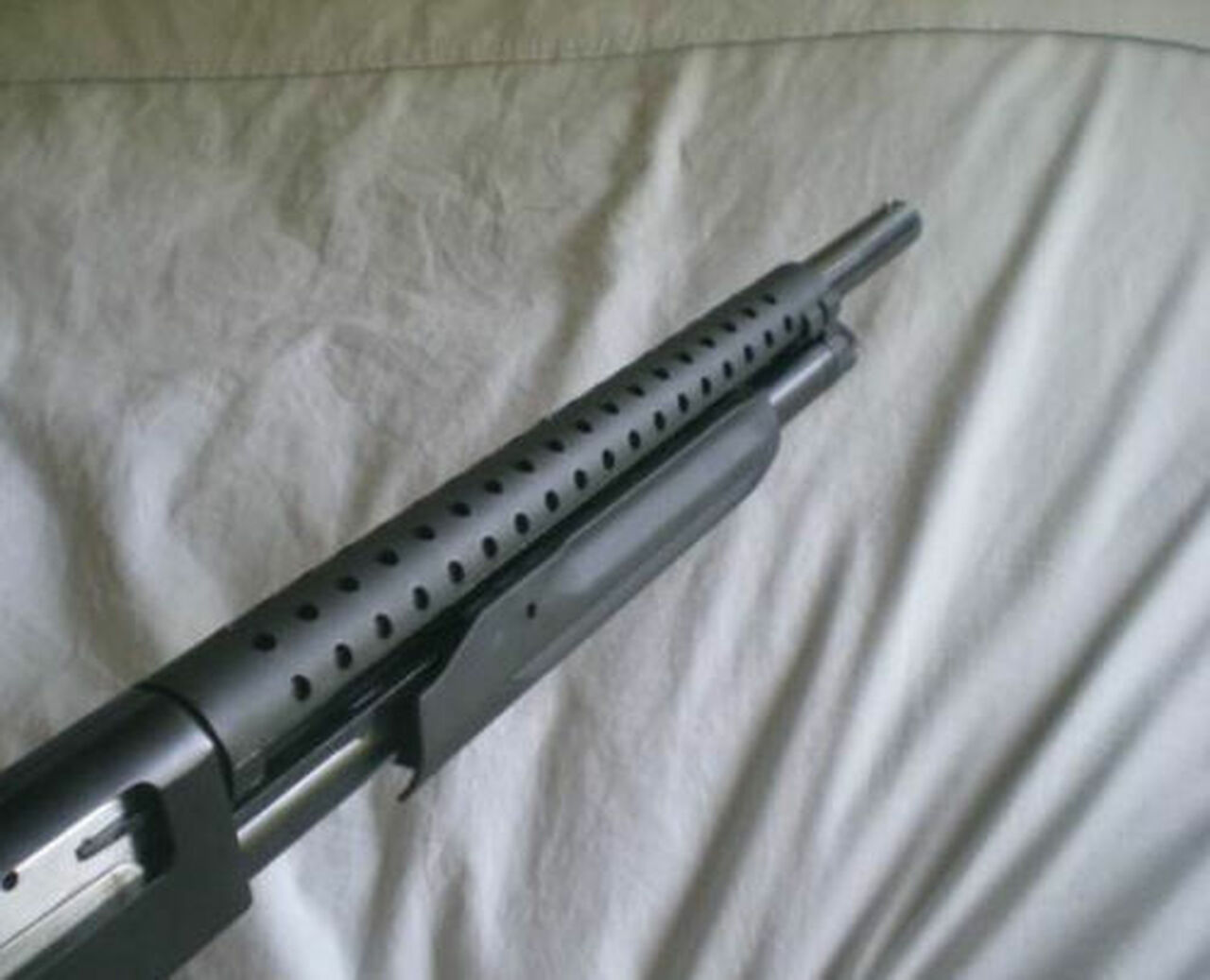 s-l500_1__83604.1538909746.jpg Mesa Tactical POLYMER SureShell Sidesaddle + Heat Shield Fits Remington 870 - Image 1
